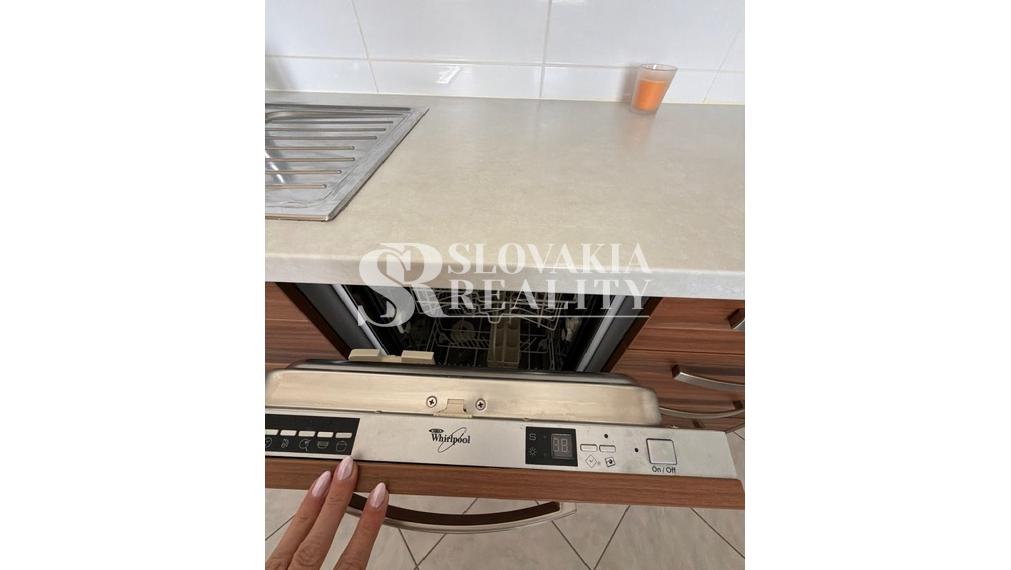 3-izb.byt Čermáň! 84 m², balkón, rekonštrukcia, zariadenie