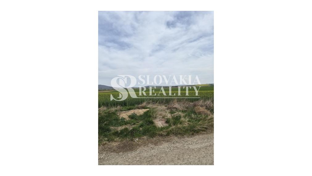 Investičný pozemok 731 m2 Nová Chrenová