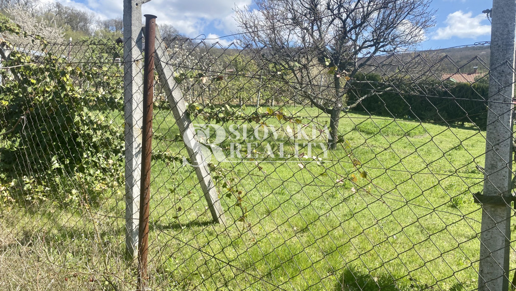 Pozemok na Zobore, Azalkova ulica, ideálny na záhradu