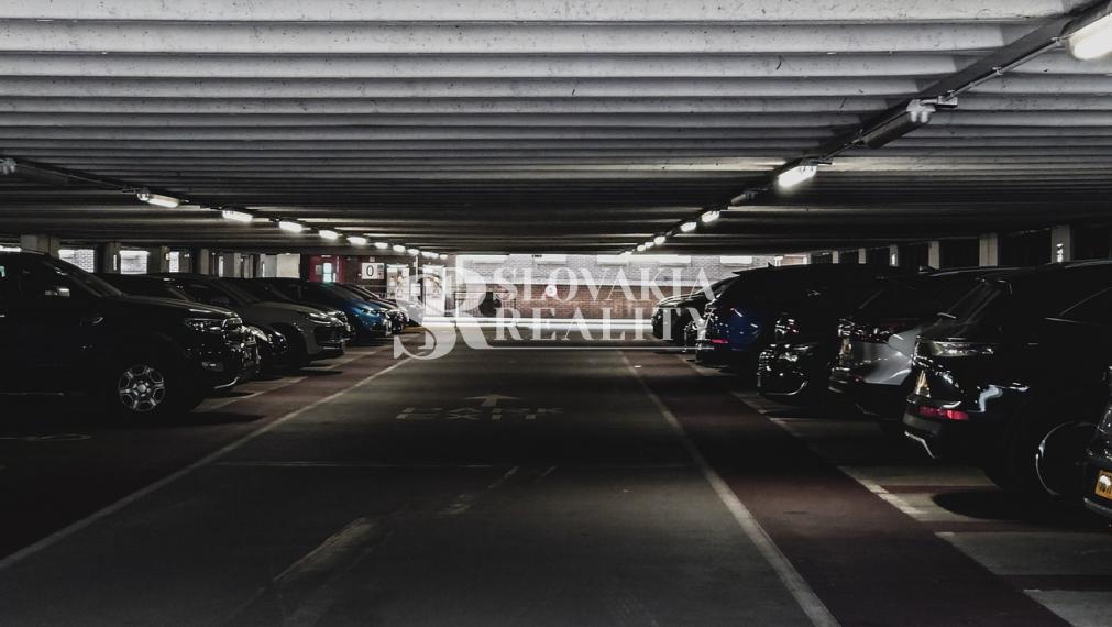 Parkovanie v parkovacom dome Polygón. Parkovacia karta