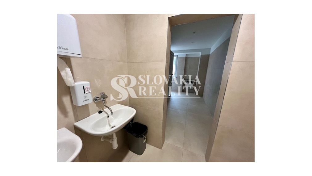 Dvojkancelária na prenájom v úplnom centre mesta, parkovanie