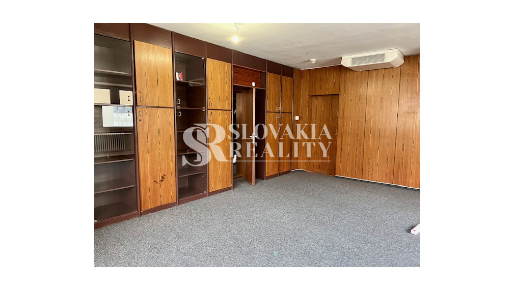 Dvojkancelária na prenájom v úplnom centre mesta, parkovanie