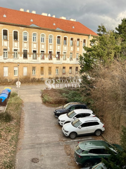 Dvojkancelária na prenájom v úplnom centre mesta, parkovanie