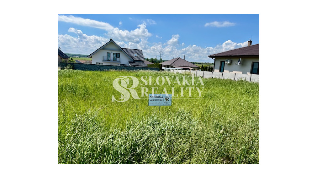 Krásny slnečný pozemok Párovské Háje. Rozmery 21x34,  700 m2