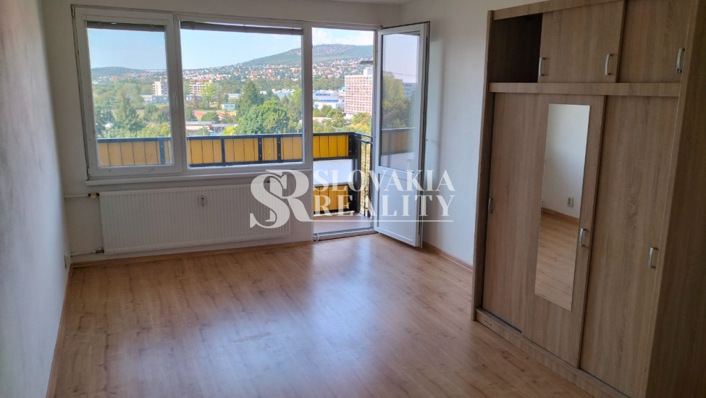Garsónka 24m2 s balkónom na Chrenovej