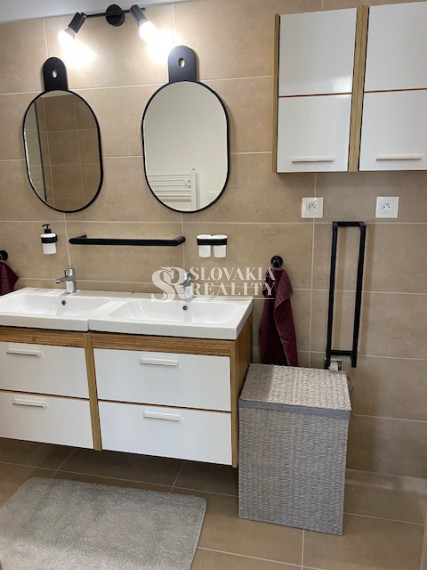 3-izb.byt Rezidencia Tabáň, 2 veľké parkov. miesta, balkón