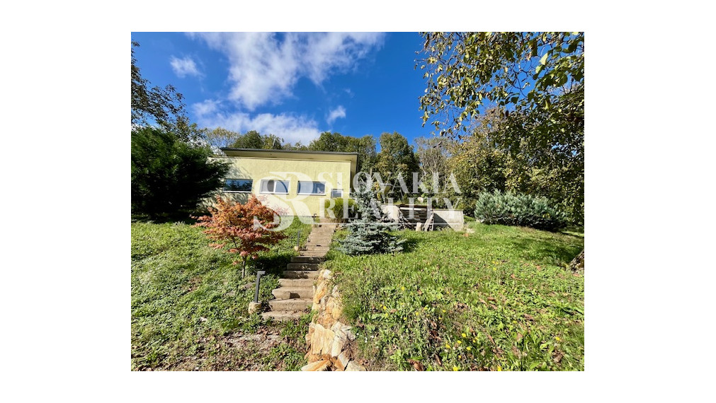 Novostavba RD, pozemok 1366m2, 5-izb., dvojgaráž, 2 kúpeľne