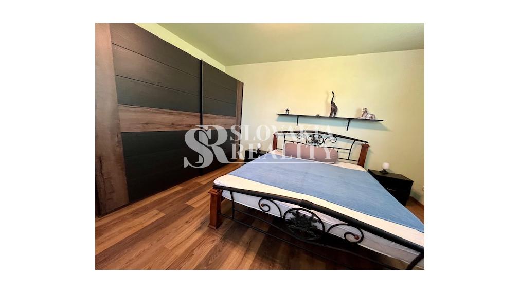 Novostavba RD, pozemok 1366m2, 5-izb., dvojgaráž, 2 kúpeľne