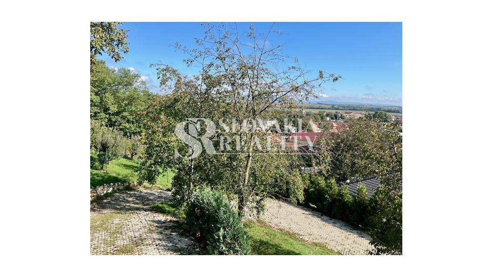 Novostavba RD, pozemok 1366m2, 5-izb., dvojgaráž, 2 kúpeľne