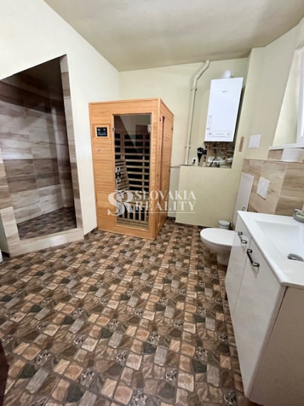 Novostavba RD, pozemok 1366m2, 5-izb., dvojgaráž, 2 kúpeľne