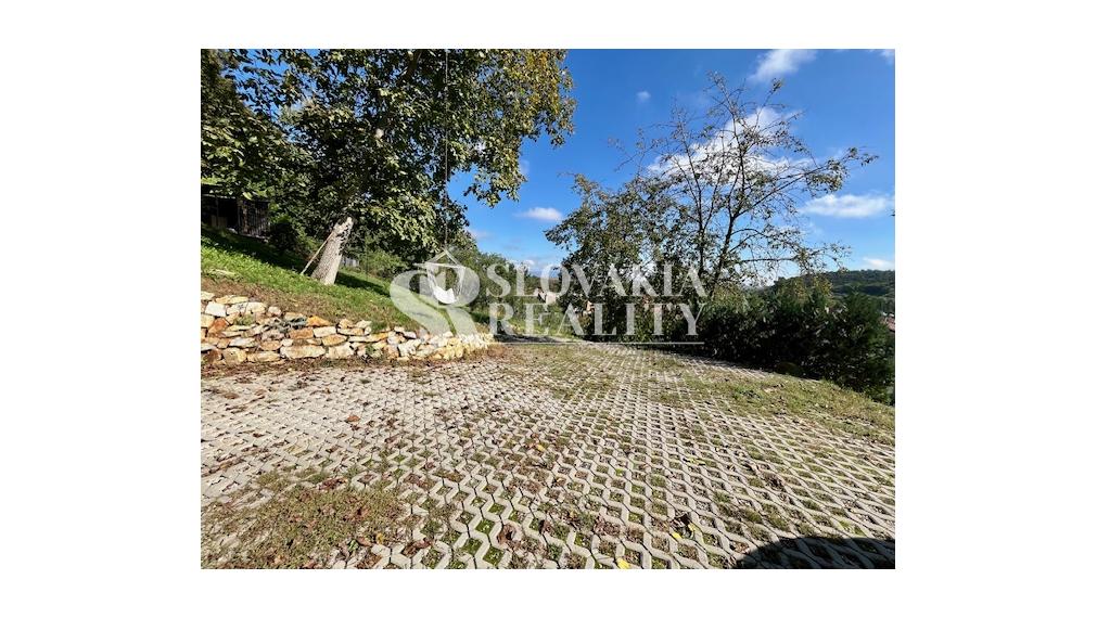 Novostavba RD, pozemok 1366m2, 5-izb., dvojgaráž, 2 kúpeľne