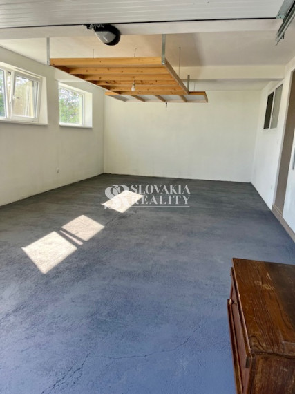 Novostavba RD, pozemok 1366m2, 5-izb., dvojgaráž, 2 kúpeľne