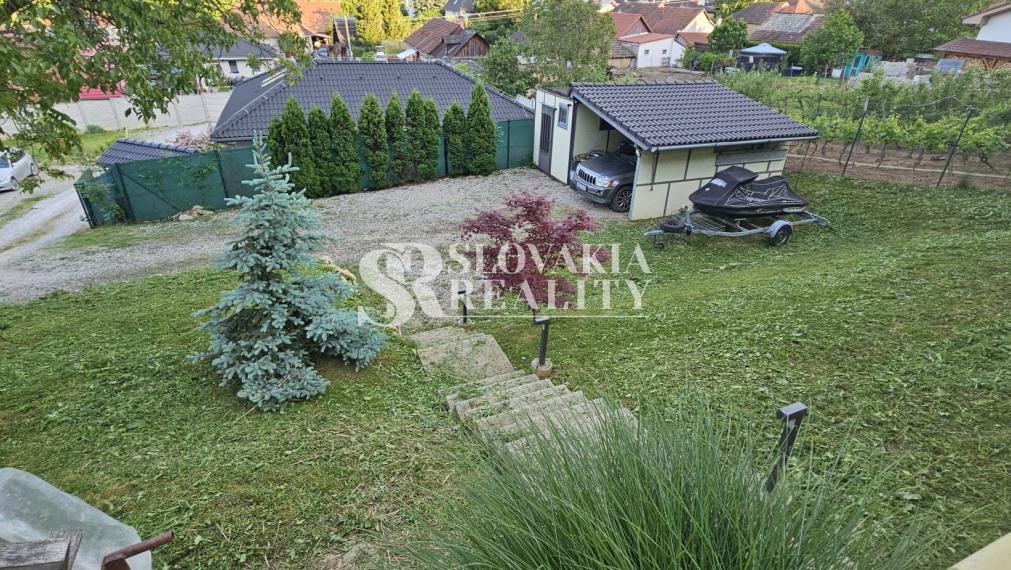 Novostavba RD, pozemok 1366m2, 5-izb., dvojgaráž, 2 kúpeľne