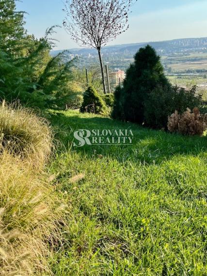 Exkluzívny stavebný pozemok Nitra - Zobor, všetky IS
