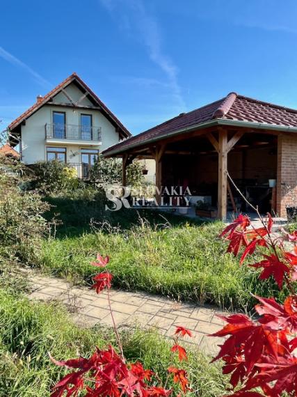 REZERVOVANÝ!! Rodinný dom, pozemok 2643 m2, Nové Sady