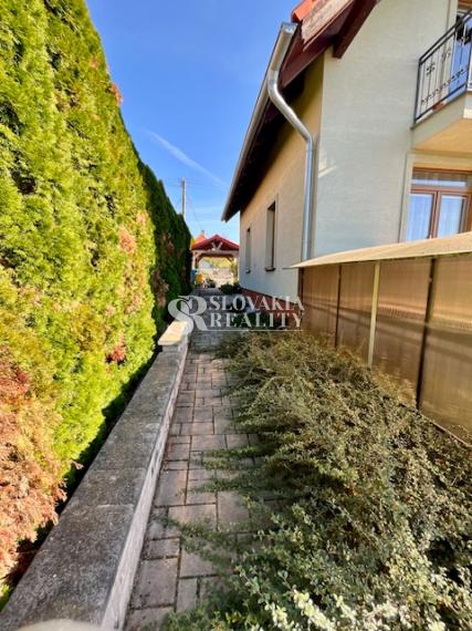 REZERVOVANÝ!! Rodinný dom, pozemok 2643 m2, Nové Sady