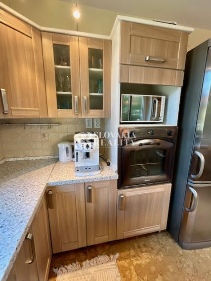 REZERVOVANÝ!! Rodinný dom, pozemok 2643 m2, Nové Sady