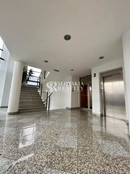 Centrum mesta, parkovanie, klimatizácia, od 30 do 120m2