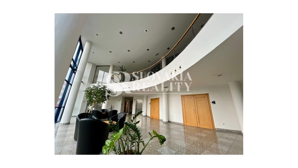 Centrum mesta, parkovanie, klimatizácia, od 30 do 120m2