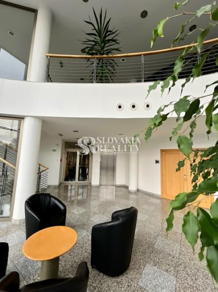 Centrum mesta, parkovanie, klimatizácia, od 30 do 120m2