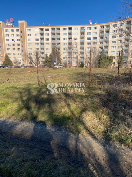 Na predaj zaujímavý stavebný pozemok 947m2.
