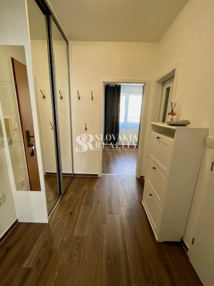 3.izb.byt 112 m2, s terasou o veľkosti 50m2 a garážou