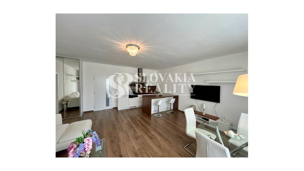 3.izb.byt 112 m2, s terasou o veľkosti 50m2 a garážou