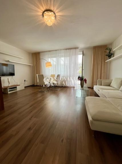 3.izb.byt 112 m2, s terasou o veľkosti 50m2 a garážou