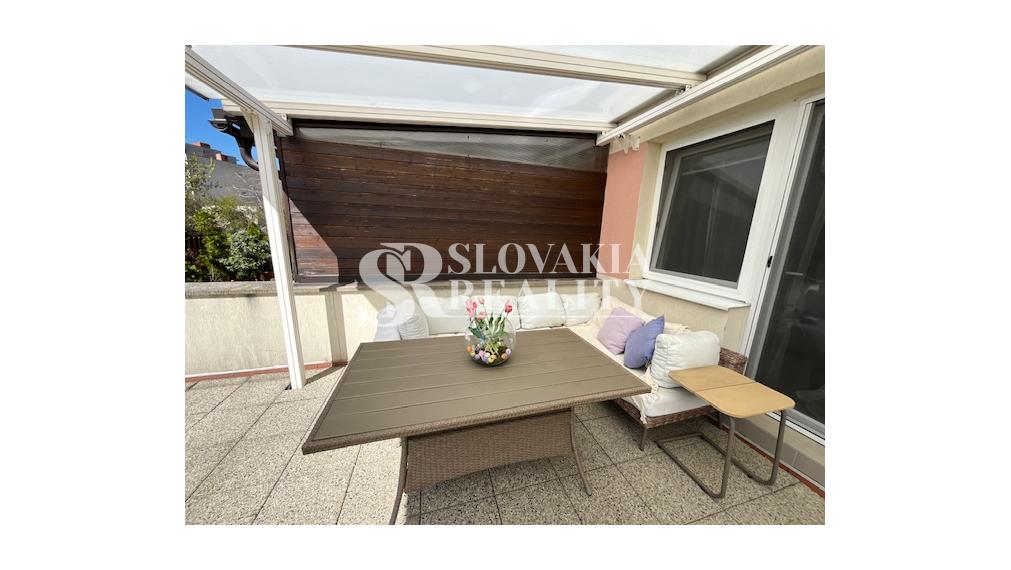 3.izb.byt s veľkou terasou, 112 m2, parkovanie v garáži