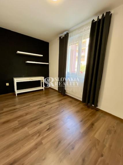 3.izb.byt s veľkou terasou, 112 m2, parkovanie v garáži