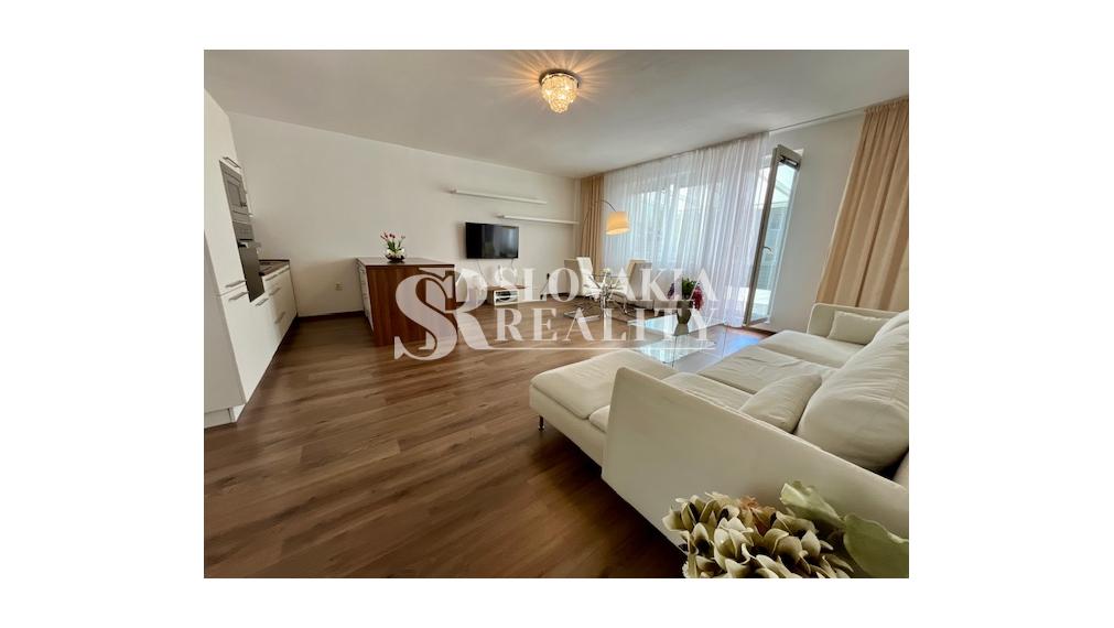 3.izb.byt s veľkou terasou, 112 m2, parkovanie v garáži