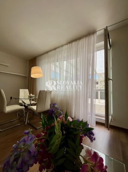 3.izb.byt s veľkou terasou, 112 m2, parkovanie v garáži