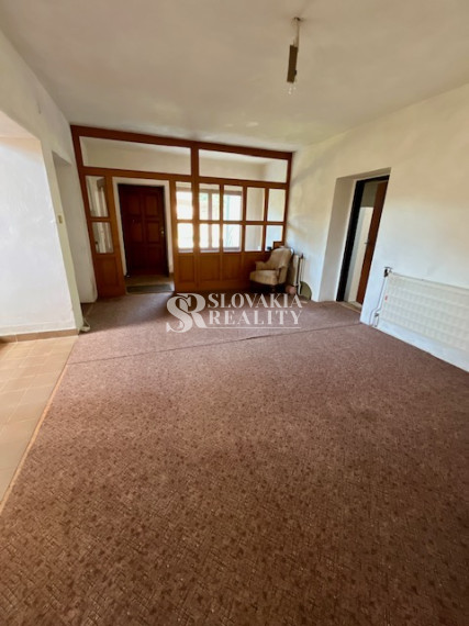 Veľký 8-izbový dom, znalecký posudok na 452.000, Čermáň