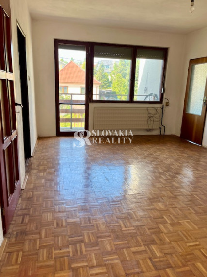 Veľký 8-izbový dom, znalecký posudok na 452.000, Čermáň