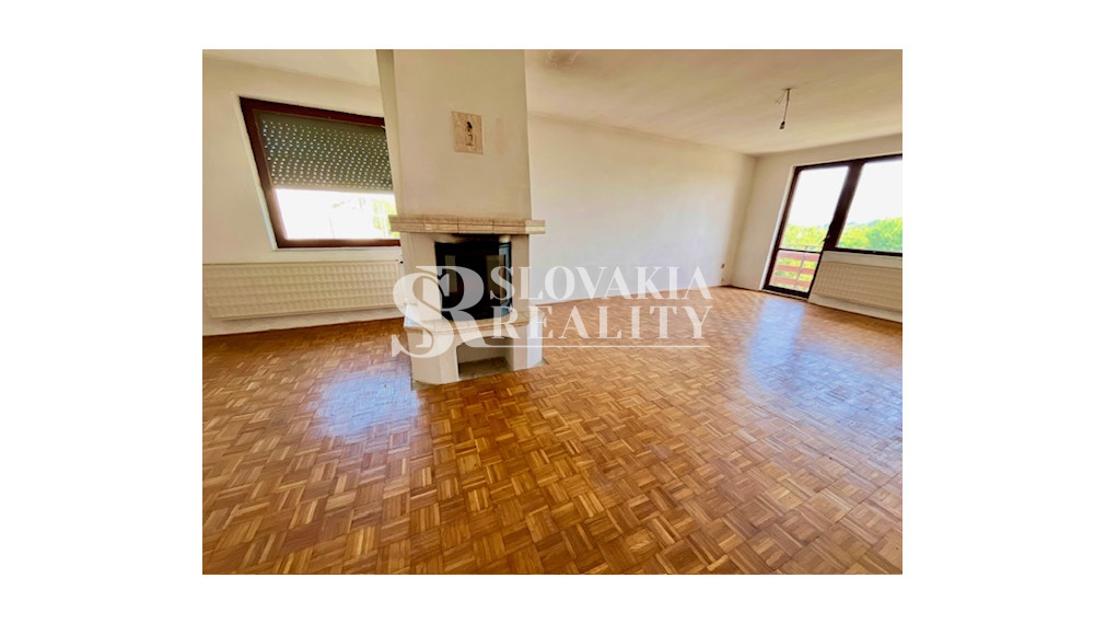 Veľký 8-izbový dom, znalecký posudok na 452.000, Čermáň