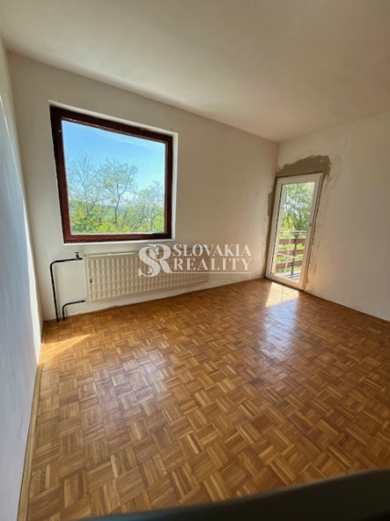 Veľký 8-izbový dom, znalecký posudok na 452.000, Čermáň