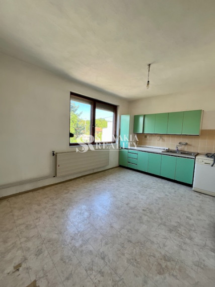 Veľký 8-izbový dom, znalecký posudok na 452.000, Čermáň