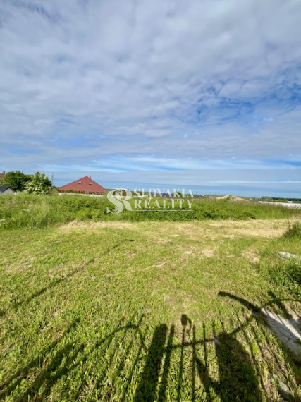 Stavebný pozemok, základ domu v Párovských Hájoch, 690 m2
