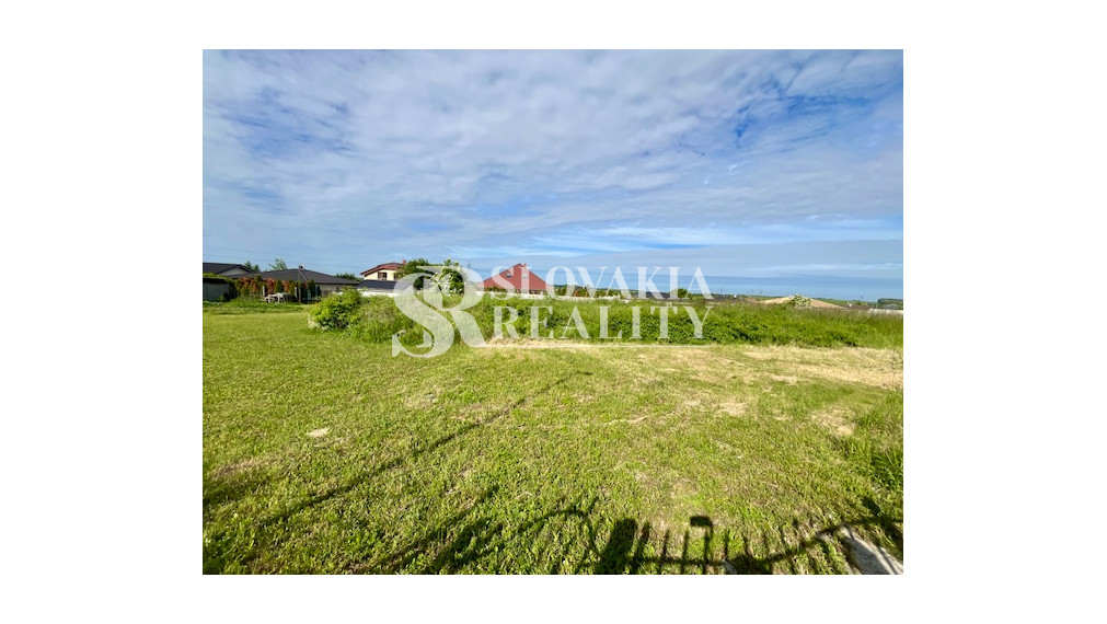 Stavebný pozemok, základ domu v Párovských Hájoch, 690 m2