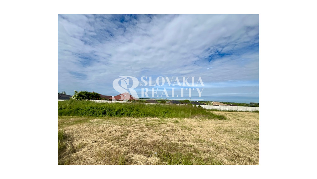 Stavebný pozemok, základ domu v Párovských Hájoch, 900 m2