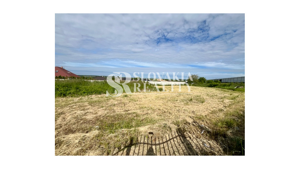 Stavebný pozemok, základ domu v Párovských Hájoch, 900 m2