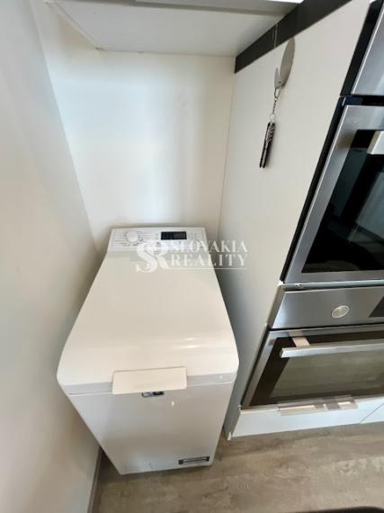 Slnečná, príjemná a zariadená garsónka na Štefánikovej ul.