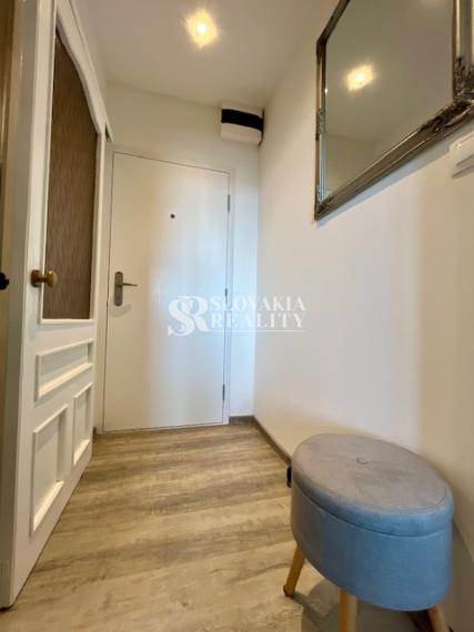 Slnečná, príjemná a zariadená garsónka na Štefánikovej ul.