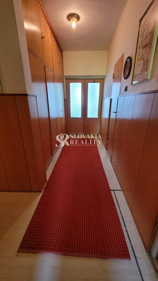 6-izb.RD, Nitra-Zobor, 980 m2 pozemok, garáž