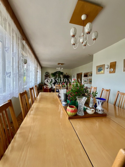 6-izb.RD, Nitra-Zobor, 980 m2 pozemok, garáž