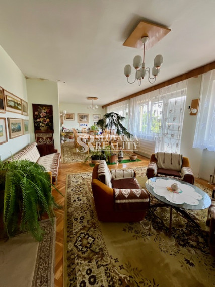 6-izb.RD, Nitra-Zobor, 980 m2 pozemok, garáž