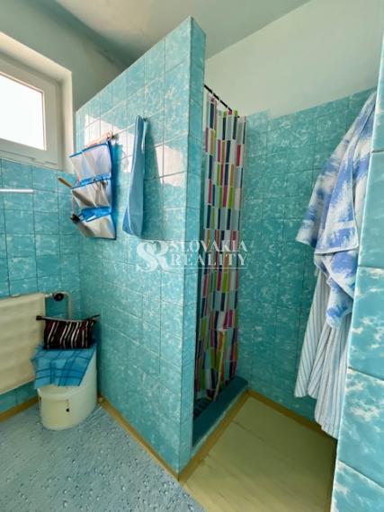 6-izb.RD, Nitra-Zobor, 980 m2 pozemok, garáž