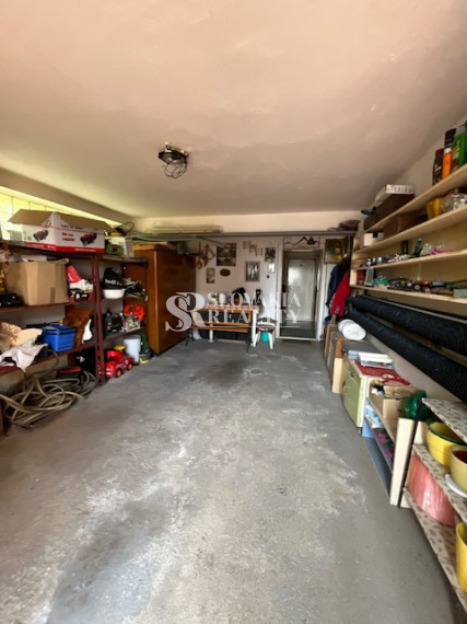 6-izb.RD, Nitra-Zobor, 980 m2 pozemok, garáž