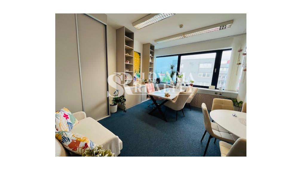 Centrum mesta, parkovanie, klimatizácia, od 30 do 120m2