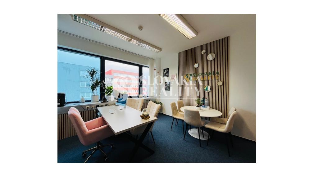 Centrum mesta, parkovanie, klimatizácia, od 30 do 120m2